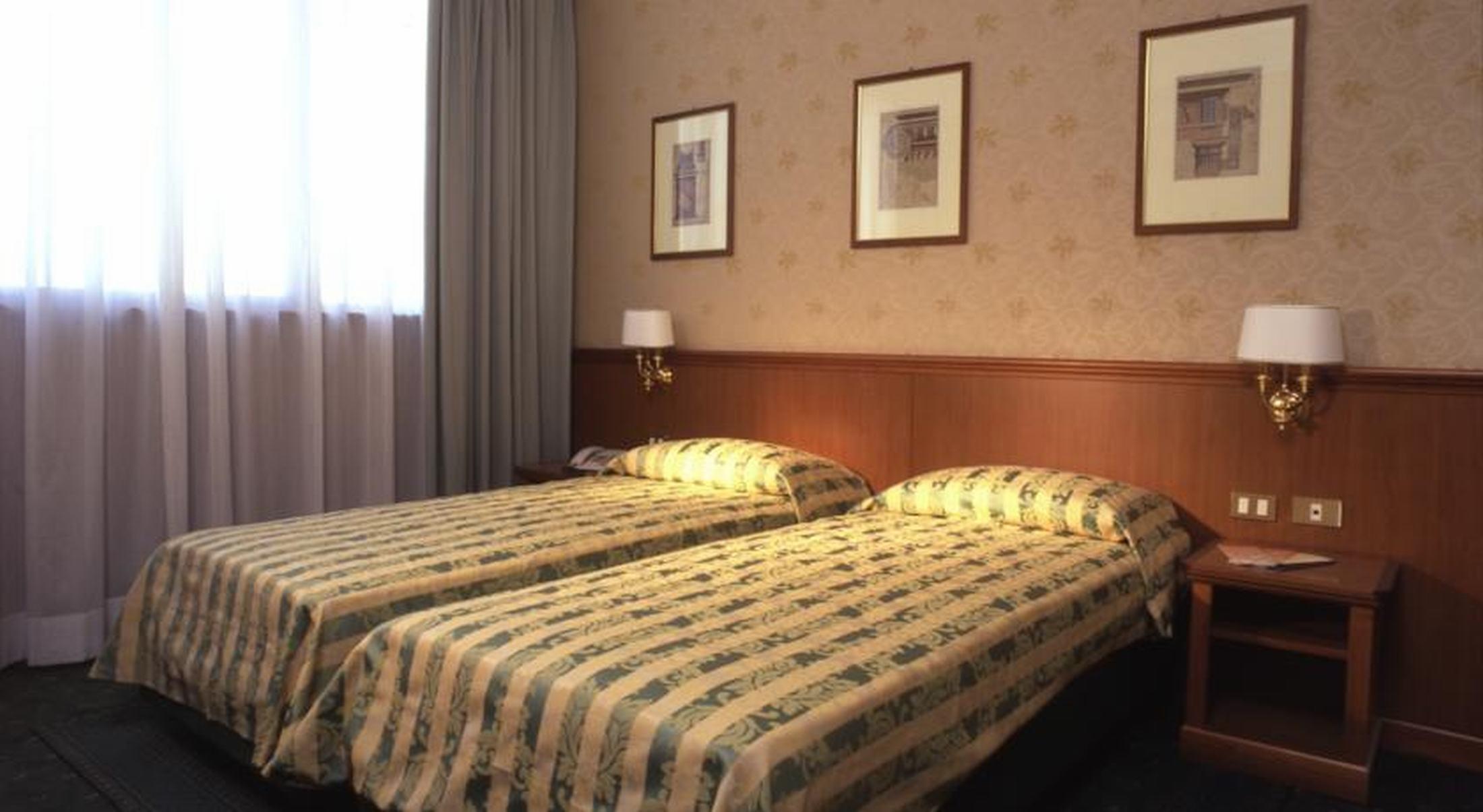 Hotel The Brand Rome Bagian luar foto