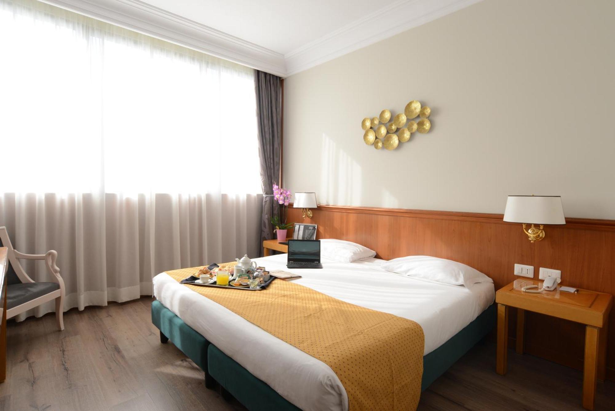 Hotel The Brand Rome Bagian luar foto