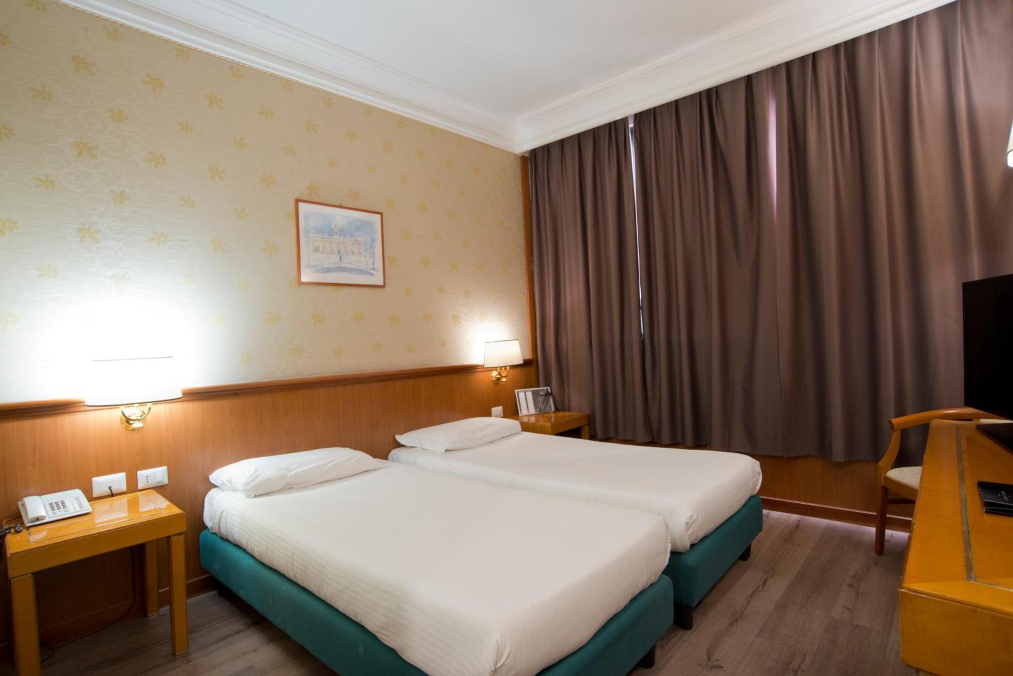 Hotel The Brand Rome Bagian luar foto
